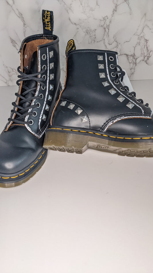 Dr. Martens 1460 Stud