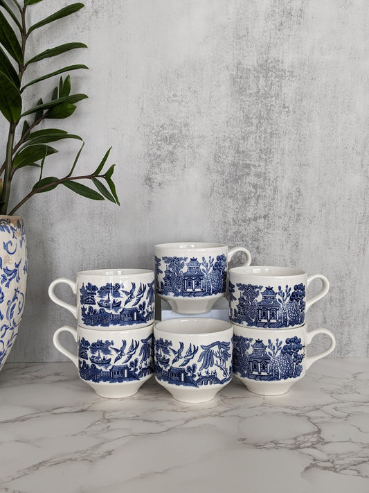 Vintage Churchill England Blue Willow Porcelain Stackable Tea Cups